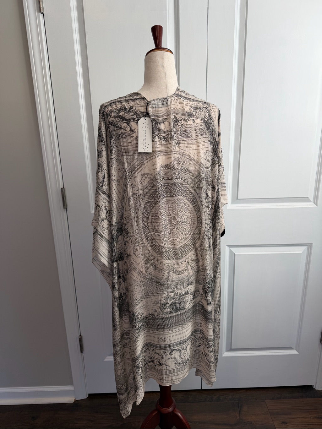 One Hundred Stars Women’s Cherub Natural Grande Kimono Nwt — image 4 of 8